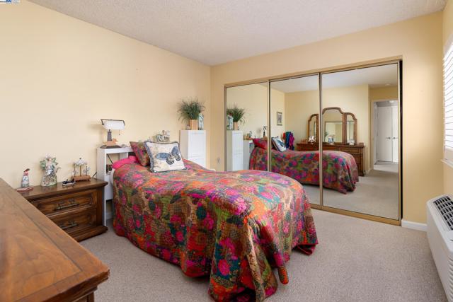 1141 PTARMIGAN DR, Walnut Creek CA: https://media.crmls.org/mediaz/5fce2397-86b8-4fe7-8905-4ed095cdb15e.jpg