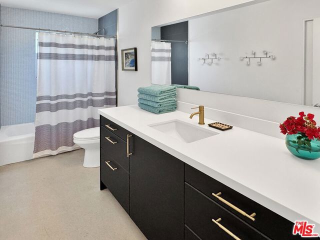 2235 E Paseo Gracia, Palm Springs CA: https://media.crmls.org/mediaz/5fce3ea5-a34a-4fba-a469-d7ac3d6ad46a.jpg