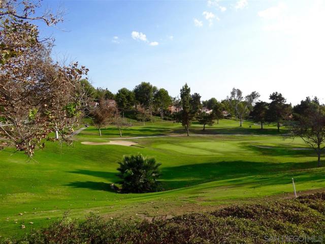 1370 Montego Ct, Vista CA: https://media.crmls.org/mediaz/5fce72ff-964c-41c2-93a8-1d1b564cd8e1.jpg