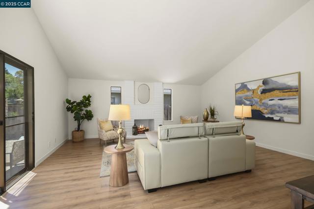 169 Castleton Court, San Ramon CA: https://media.crmls.org/mediaz/5fcf3437-c302-486b-bf81-bb4af876cb97.jpg