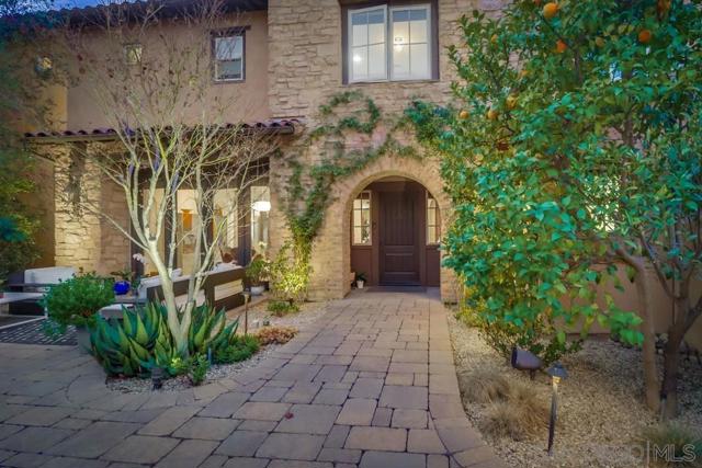 8457 Lower Scarborough, San Diego CA: https://media.crmls.org/mediaz/5fcffc09-ce38-44da-a762-5259827bcb49.jpg