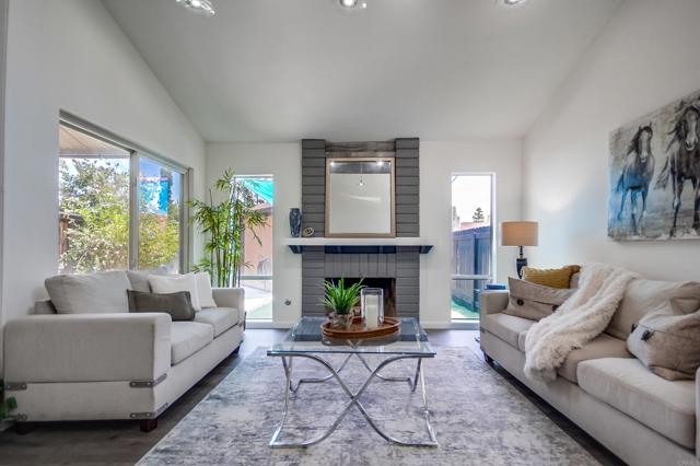 Detail Gallery Image 6 of 39 For 2230 Arborviate Ln, Spring Valley,  CA 91977 - 3 Beds | 2 Baths