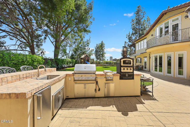 574 Camillo Road, Sierra Madre CA: https://media.crmls.org/mediaz/5fd14a65-ecd3-4f85-a181-e29e7ec4d152.jpg