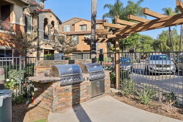 8806 Appleblossom Court, Santee CA: https://media.crmls.org/mediaz/5fd1aefd-f240-4851-a05c-9133aeaca2bc.jpg