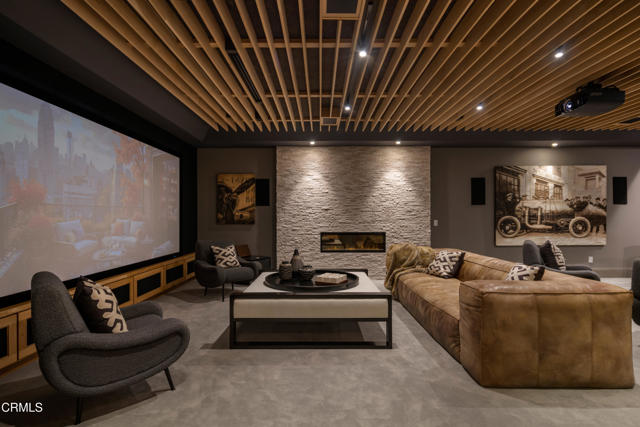 2060 Windover Road, Pasadena CA: https://media.crmls.org/mediaz/5fd2a3ec-5354-4a64-bfb3-d4138a0aa6f4.jpg