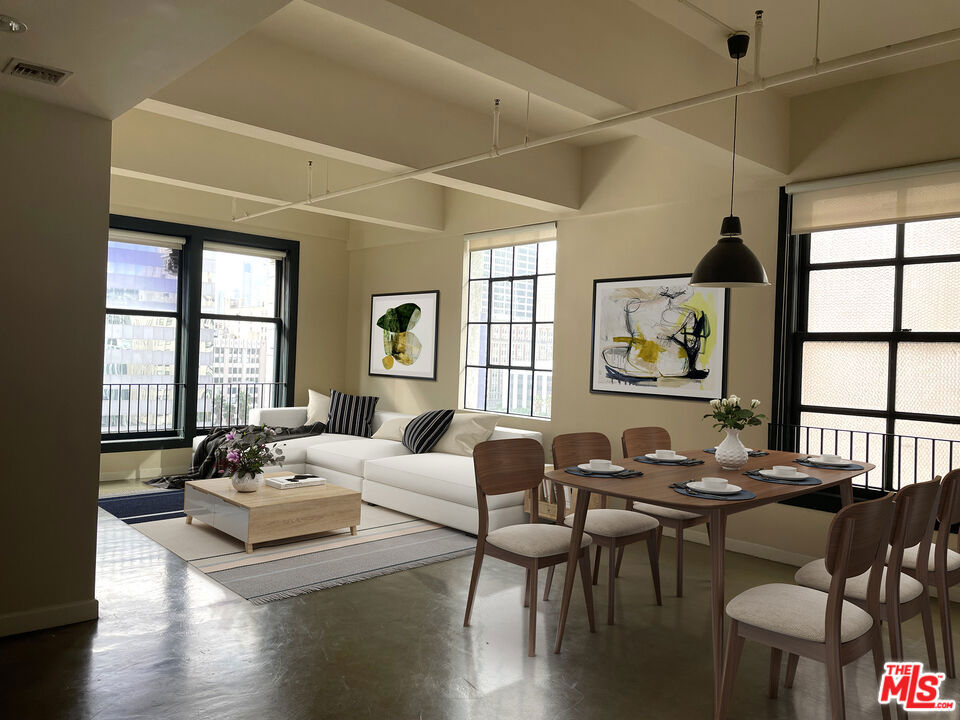 315 W 5th Street #301