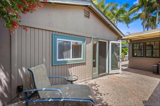 260 27Th St, Del Mar CA: https://media.crmls.org/mediaz/5fd347f0-9f09-4742-9d06-1f0cdc03553b.jpg