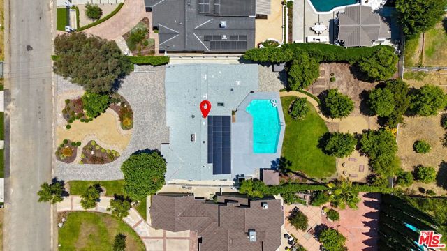 20616 Quedo Drive, Woodland Hills CA: https://media.crmls.org/mediaz/5fd392c6-13d5-4a9b-b3a8-33a3dfe45e15.jpg