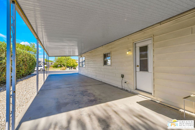 39163 Warm Springs Drive, Palm Desert CA: https://media.crmls.org/mediaz/5fd3f50b-5815-4607-8246-8c4e4eb2f794.jpg