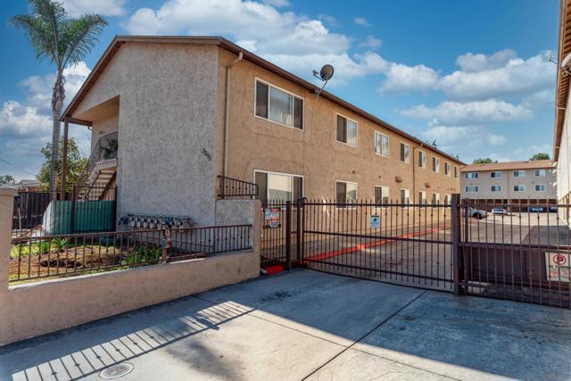 Image 18 of 26 For 3295 Ocean View Blvd  26