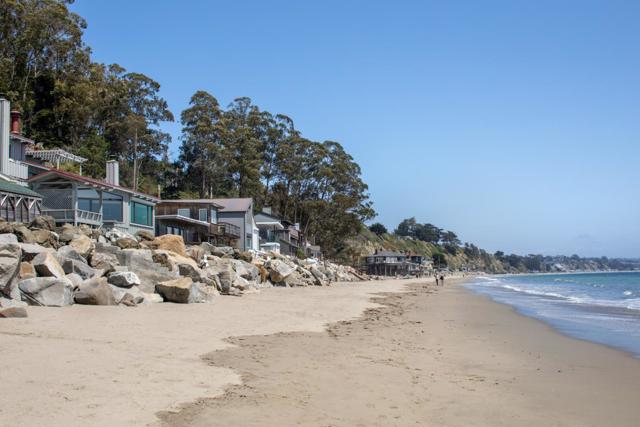 14 Potbelly Beach Road Road, Aptos CA: https://media.crmls.org/mediaz/5fd4b099-0897-43c3-bf5a-5d5a9499a10c.jpg