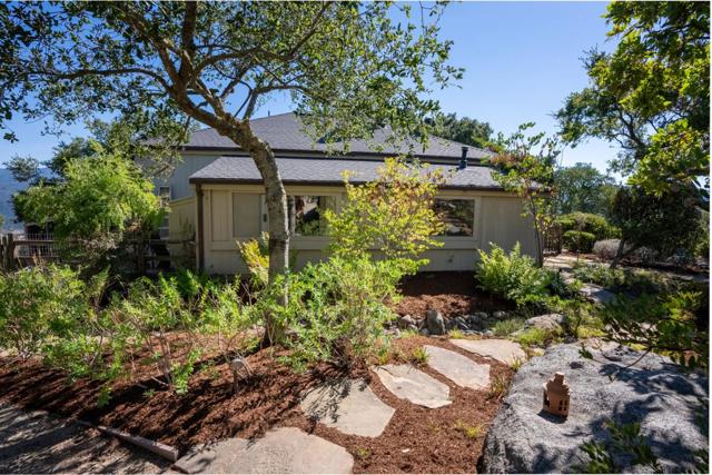 31 Asoleado Place, Carmel Valley CA: https://media.crmls.org/mediaz/5fd518b7-6560-4c9c-9b46-31d086055c72.jpg