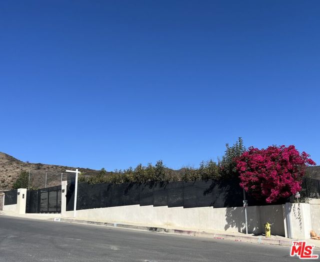 Drew Fenton | 1260 Lachman Lane Pacific Palisades CA | MLS: 7396595 Drew Fenton | 1260 Lachman Lane Pacific Palisades CA | MLS: 7396595