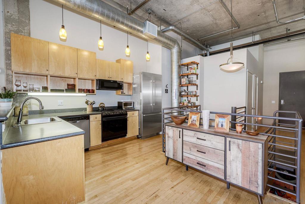 3940 7th Ave - photo 4