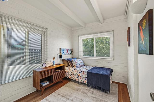 22756 Bayview Ave, Hayward CA: https://media.crmls.org/mediaz/5fd67858-a03e-44c4-a3ed-505914d2eb3e.jpg