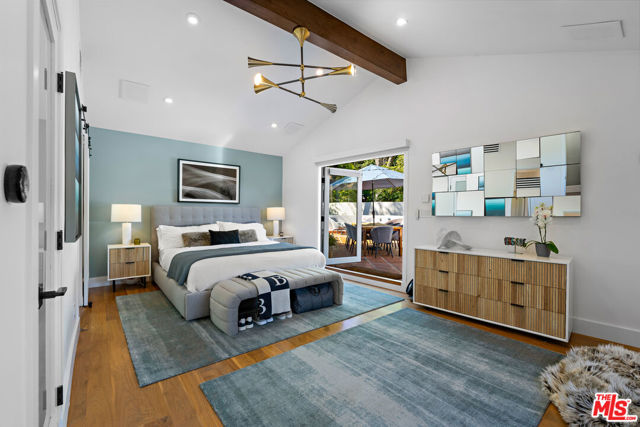 8701 Wonderland Park Avenue, Los Angeles CA: https://media.crmls.org/mediaz/5fd6a40f-66b1-4b21-9dc2-c317e5b845d5.jpg