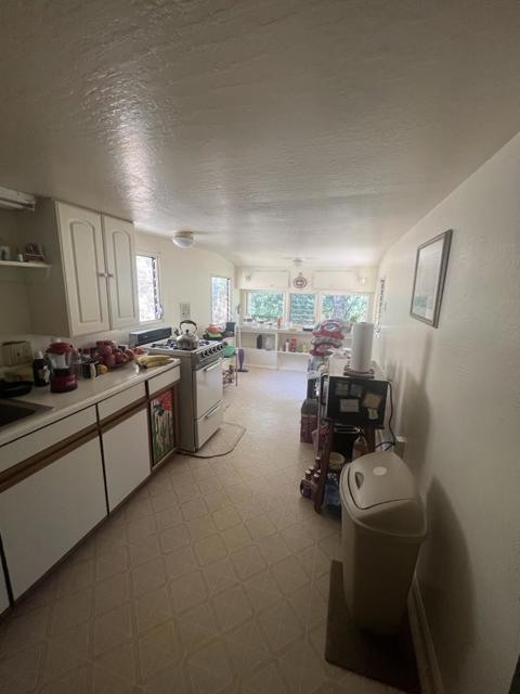17160 Wilson Way, Royal Oaks CA: https://media.crmls.org/mediaz/5fd94912-c914-4f52-930a-a2379ef0d327.jpg