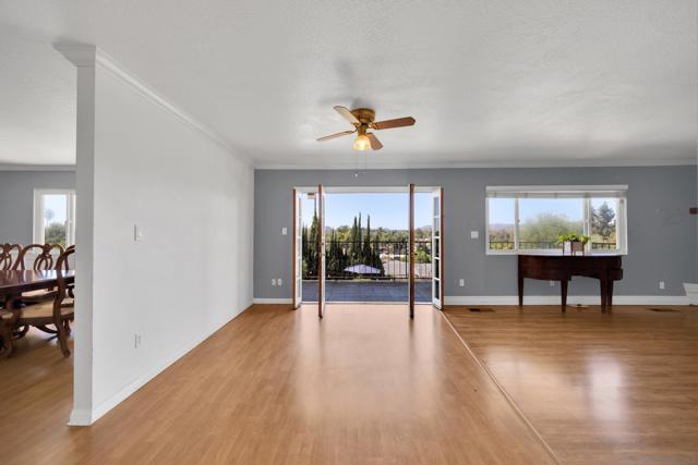 133 Helen Way, Escondido CA: https://media.crmls.org/mediaz/5fd97597-f52d-42ea-b2a1-5f9ad1060283.jpg