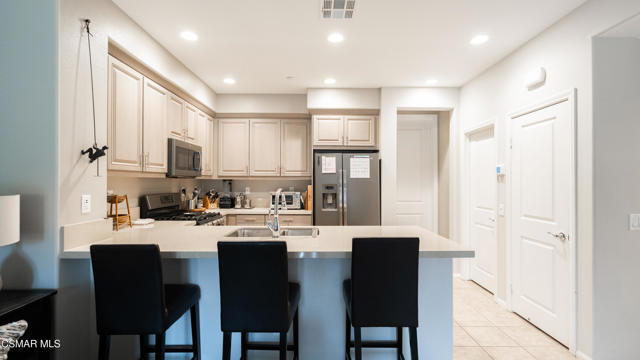5057 Robles Street, Camarillo CA: https://media.crmls.org/mediaz/5fda0abd-fb1f-4480-b76a-31d3e12ca081.jpg