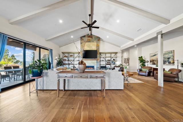 13495 Del Poniente Road, Poway CA: https://media.crmls.org/mediaz/5fda641d-89c9-4c91-b362-c3977c8bbfdd.jpg