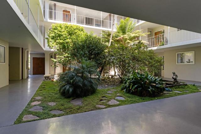 880 West Cliff Drive, Santa Cruz CA: https://media.crmls.org/mediaz/5fdb1012-a9a0-4253-bbcf-beeb3572a504.jpg