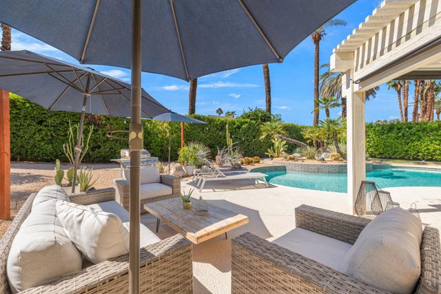 4 Lincoln Place, Rancho Mirage CA: https://media.crmls.org/mediaz/5fdb738c-c4c4-400d-bbb7-3071f1a834c8.jpg