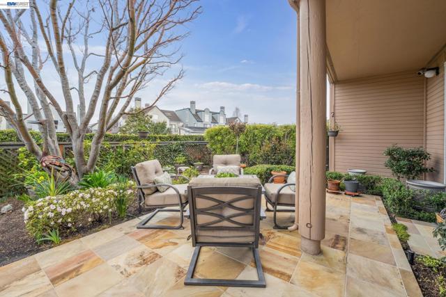 Image 22 of 44 For 9 Regulus Court