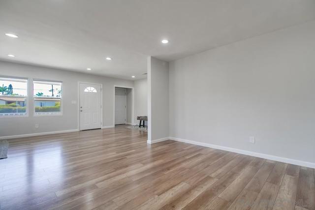 3484 Armstrong St, San Diego CA: https://media.crmls.org/mediaz/5fdb9c52-cb87-4649-bfc6-ac2a6d779d5f.jpg