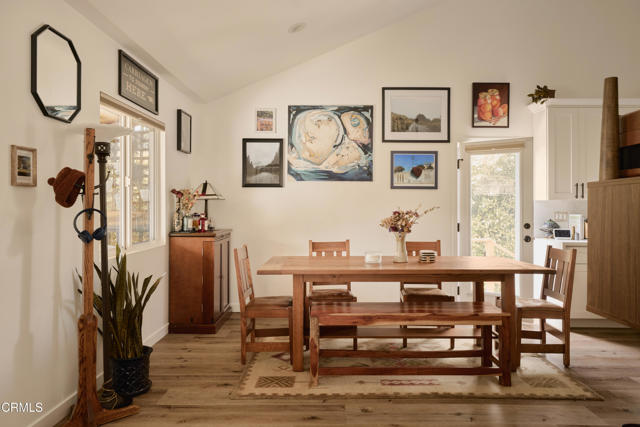 Detail Gallery Image 9 of 32 For 2819 Frederick St, Los Angeles,  CA 90065 - 3 Beds | 3 Baths