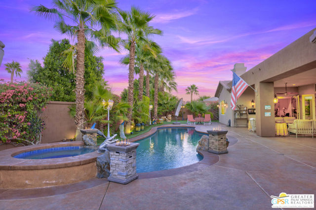 18 Calais Circle, Rancho Mirage CA: https://media.crmls.org/mediaz/5fdc183f-262f-473a-bc8c-b5615a5c48b4.jpg