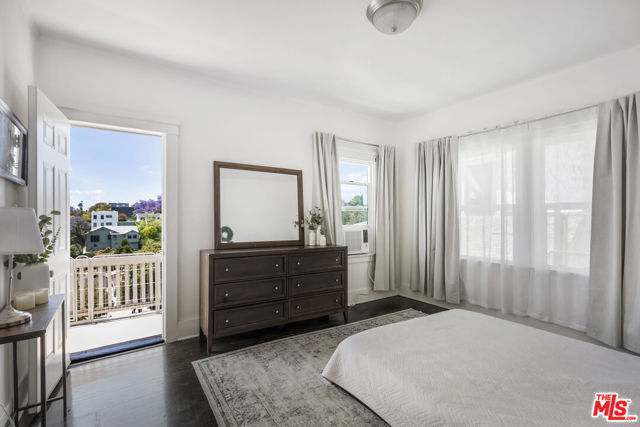 1120 W Edgeware Road, Los Angeles CA: https://media.crmls.org/mediaz/5fdc23d8-f872-4930-8608-8ef0ced9d528.jpg