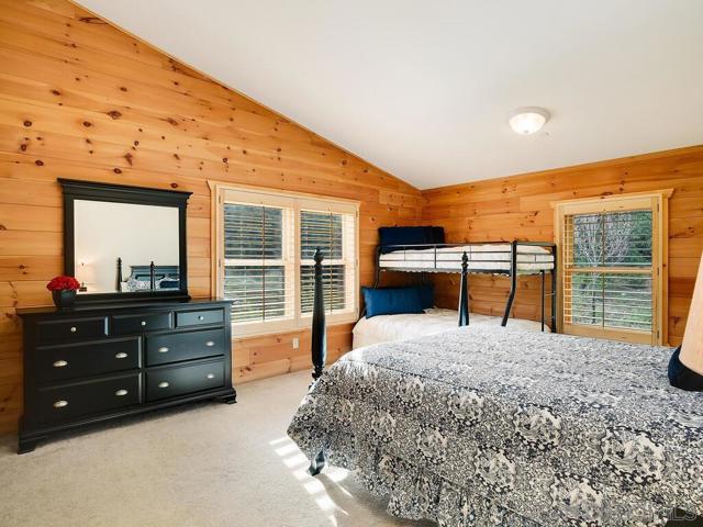 1068 W Incense Cedar Road, Julian CA: https://media.crmls.org/mediaz/5fdd1ec9-d32d-48ab-88be-63e818461481.jpg