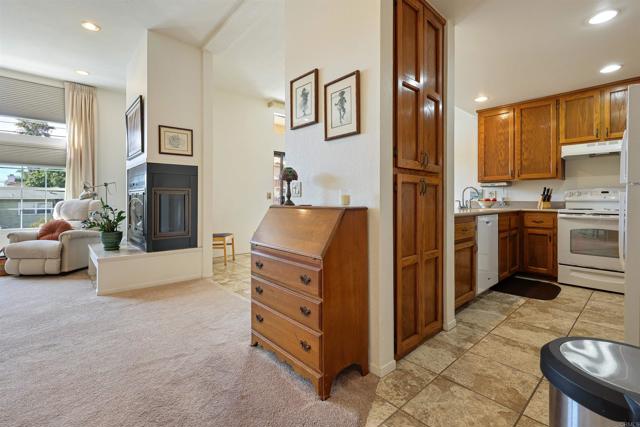 Detail Gallery Image 12 of 25 For 270 Dahlia Ave #7,  Imperial Beach,  CA 91932 - 3 Beds | 2 Baths