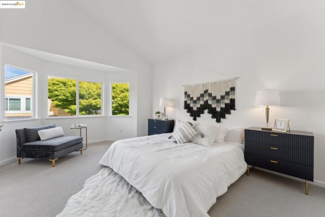 102 Waterview Dr, Richmond CA: https://media.crmls.org/mediaz/5fdf1daf-8b42-410d-ad13-d97906bc52be.jpg