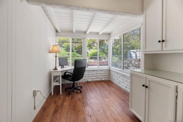12091 Lomica Dr, San Diego CA: https://media.crmls.org/mediaz/5fdfa11f-bf8c-4e20-a026-e8076c50fe69.jpg