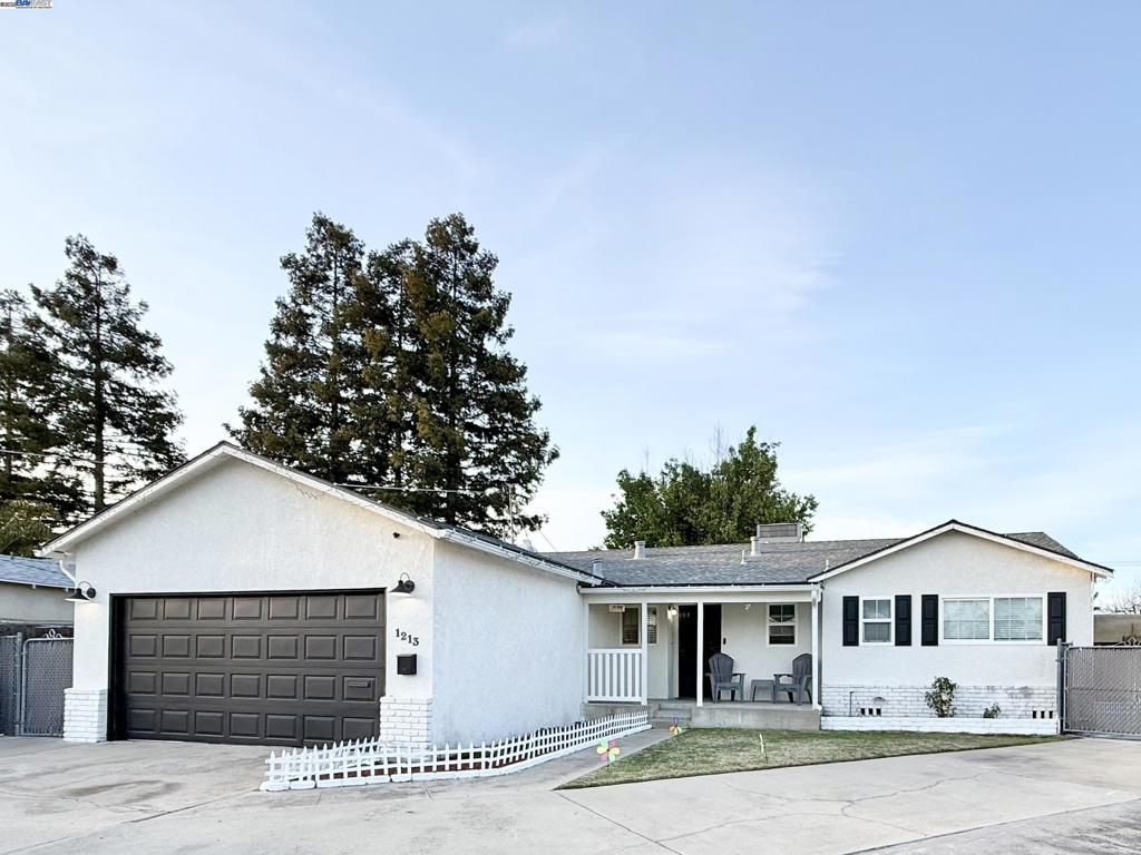 1213 Huntington Dr