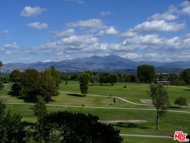 5360 Algarrobo, Laguna Woods CA: https://media.crmls.org/mediaz/5fe0aa06-3637-41c2-8174-beafbd68f490.jpg