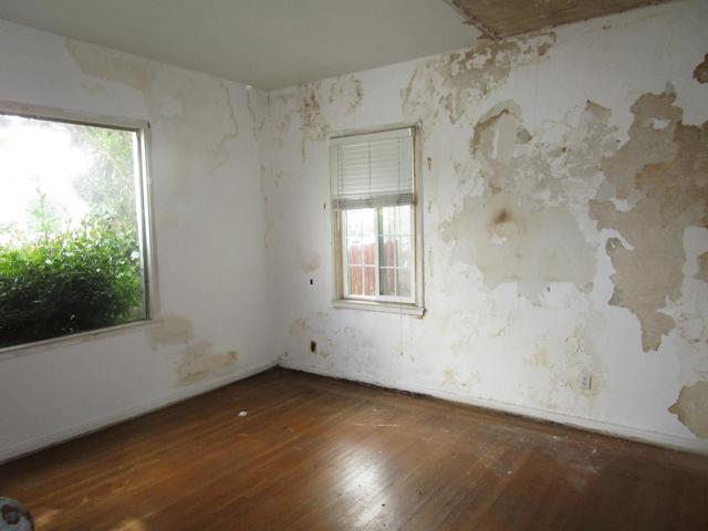 2625 High Street, Oakland CA: https://media.crmls.org/mediaz/5fe141dd-dee2-482b-9a16-8c25522a6ec6.jpg