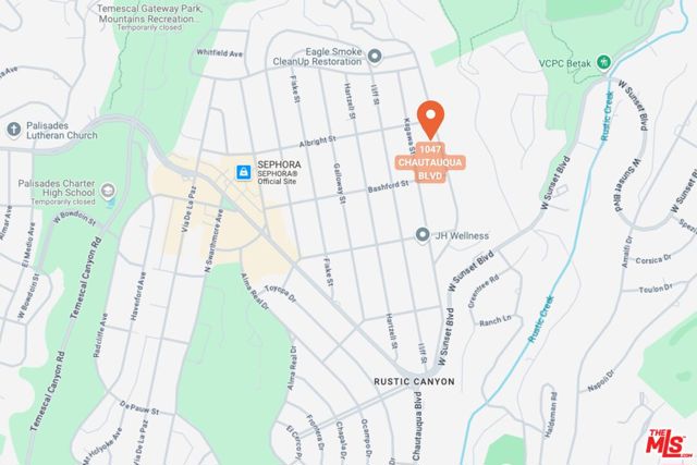 1047 Chautauqua Boulevard, Pacific Palisades CA: https://media.crmls.org/mediaz/5fe1b69d-a342-49dc-8a38-b42a287f5295.jpg