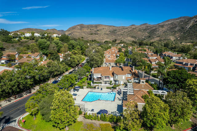 6208 Corte Antigua, Camarillo CA: https://media.crmls.org/mediaz/5fe1dceb-a96a-4a15-848f-716943952675.jpg