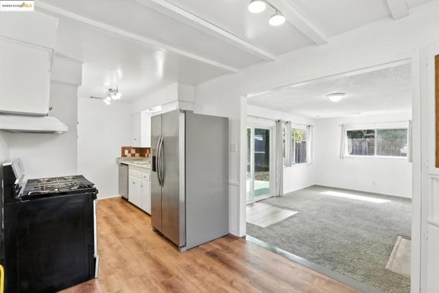 6725 Austin Way, Sacramento CA: https://media.crmls.org/mediaz/5fe1fb5d-9052-4871-9adc-5239f102cac9.jpg