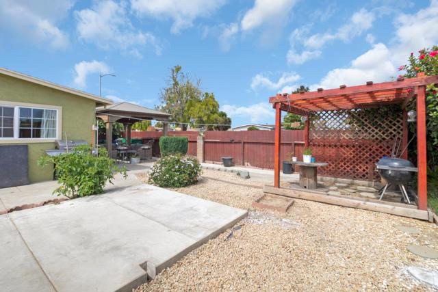 401 Spruce Circle, Watsonville CA: https://media.crmls.org/mediaz/5fe27680-58bb-4762-98cc-385624b102d2.jpg