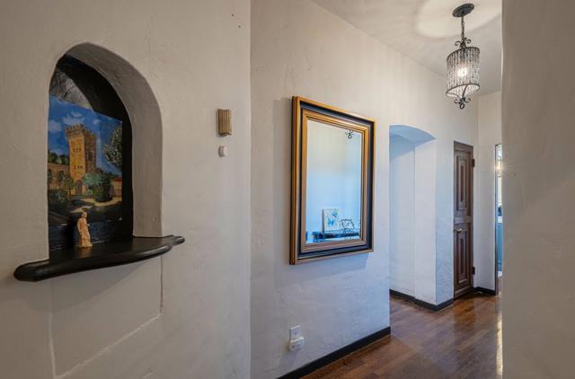1 Santa Lucia Avenue, Salinas CA: https://media.crmls.org/mediaz/5fe29363-accb-43ce-bfd2-39bcc9fd1474.jpg