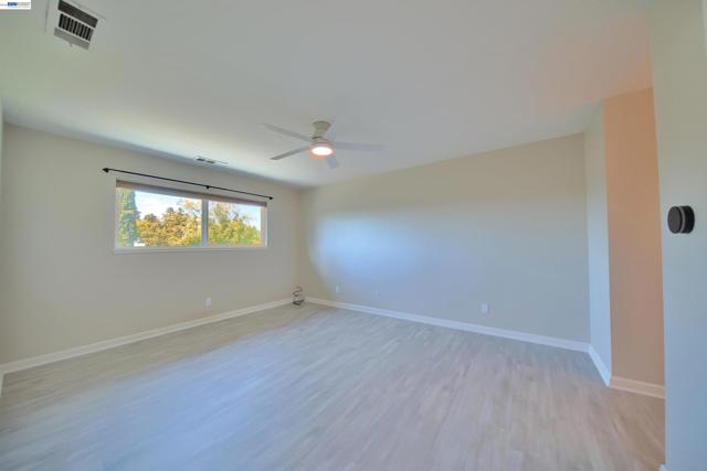 1425 Forest Dr, Turlock CA: https://media.crmls.org/mediaz/5fe30826-d69f-4701-a889-9c1037c3c48f.jpg