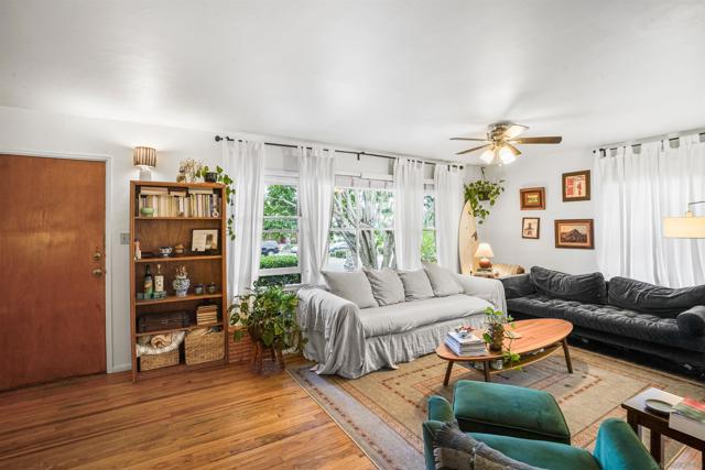 1228 Grand Ave, San Diego CA: https://media.crmls.org/mediaz/5fe3b55f-ee6b-4587-ab44-9cc3c593dd7e.jpg