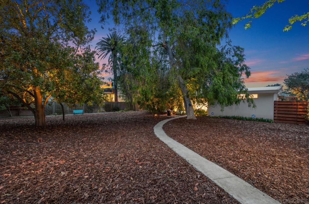 MLS #250030697SD img 3