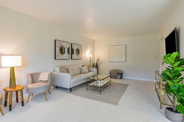 181 Del Medio Avenue, Mountain View CA: https://media.crmls.org/mediaz/5fe548d5-798f-4815-94b0-e8359e892c92.jpg