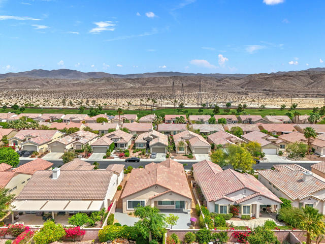 78687 Stansbury Court, Palm Desert CA: https://media.crmls.org/mediaz/5fe5632f-66f1-424c-b3ea-bcf8976d8033.jpg