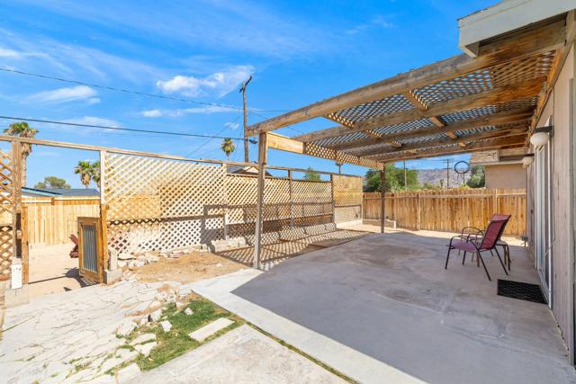 5343 Encelia Drive, 29 Palms CA: https://media.crmls.org/mediaz/5fe5c9a8-0757-439e-b10b-9ac87c0e1f96.jpg