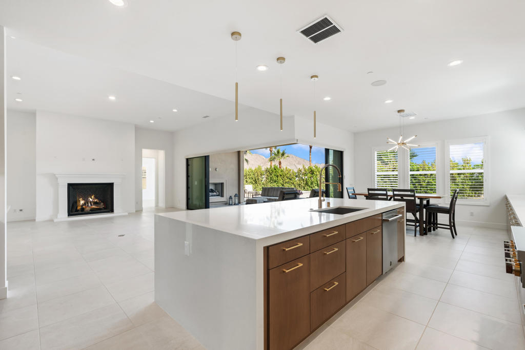 MLS #219134608DA image #4